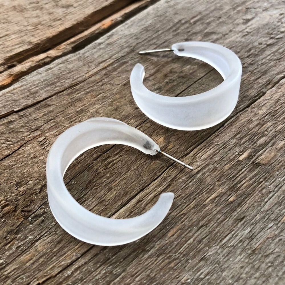 Tapered Vintage Frosted Lucite Hoop Earrings